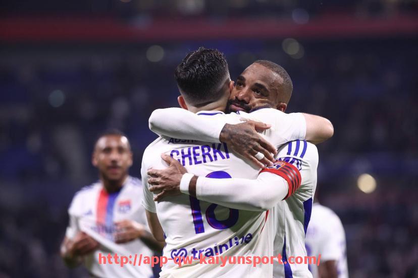 开云体育官网app下载-火箭队老将内内的家庭背景与篮球起点