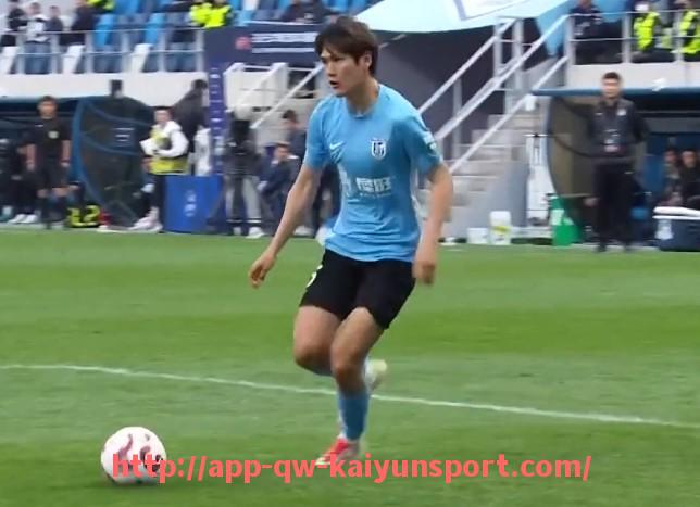 开云体育官网app下载-青春风暴与传奇老将的交锋 2007西甲赛季球员群像全景解析