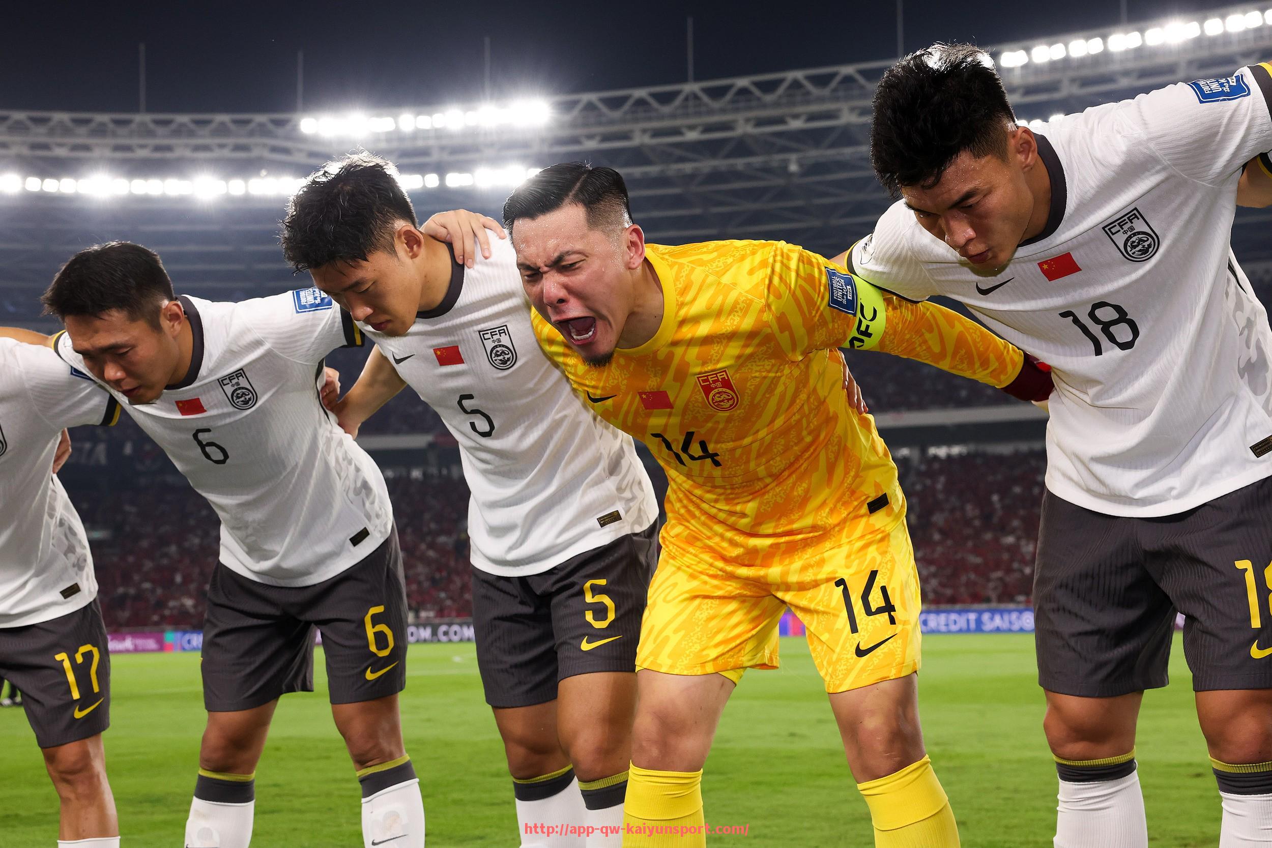 开云体育官网app下载-德甲最新排名及球队竞争态势分析