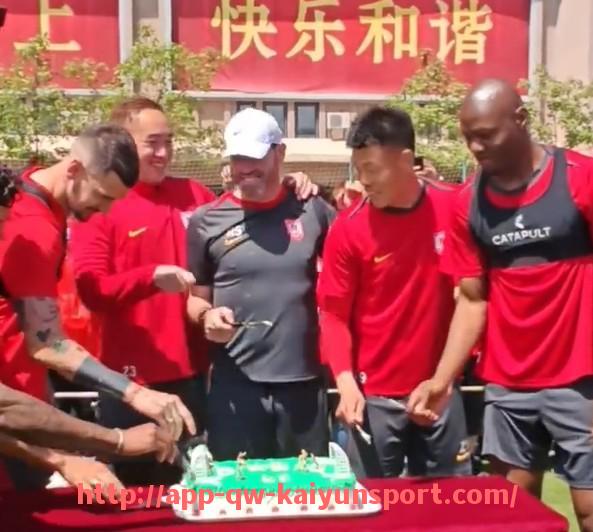 开云体育官网app下载-火箭队与勇士队比赛录像高清版完整回放